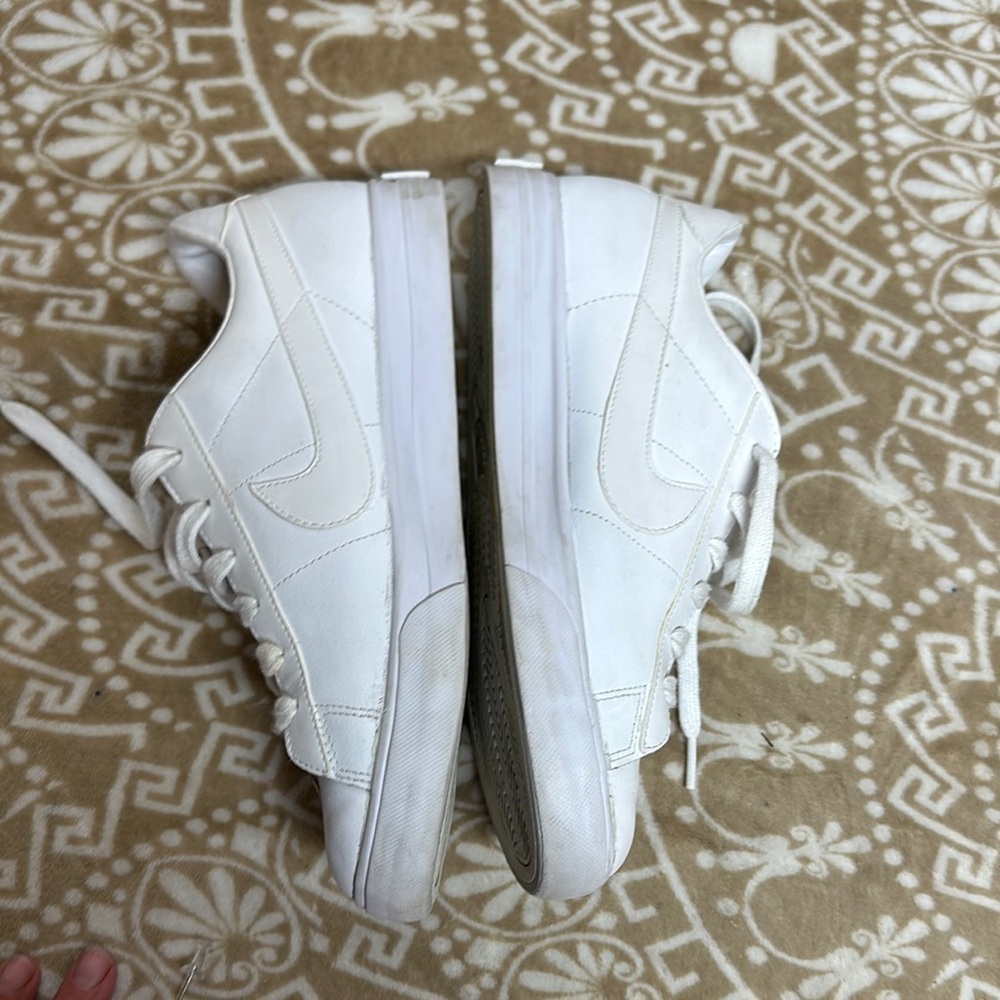 Nike White Athletic Shoes Classic Design - Picture 1 of 15